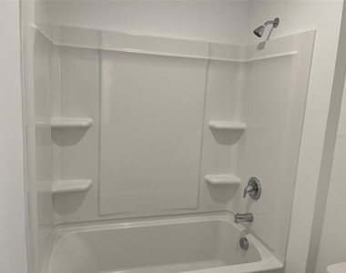325 River Front Way - Photo Thumbnail 17