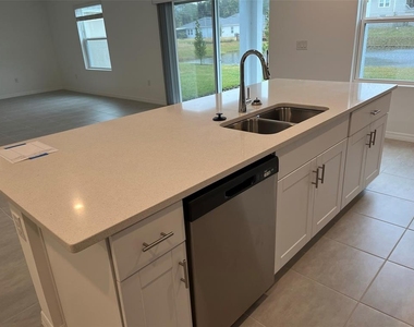 325 River Front Way - Photo Thumbnail 7