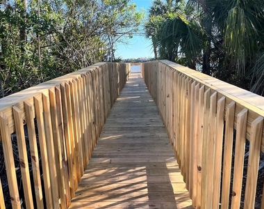 325 River Front Way - Photo Thumbnail 27