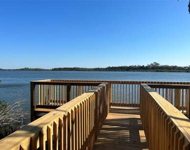 325 River Front Way - Photo Thumbnail 6