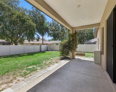 1106 Natural Oaks Drive - Photo Thumbnail 24