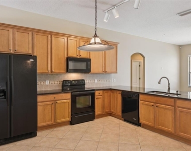 1106 Natural Oaks Drive - Photo Thumbnail 8
