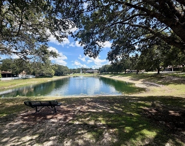 1106 Natural Oaks Drive - Photo Thumbnail 31