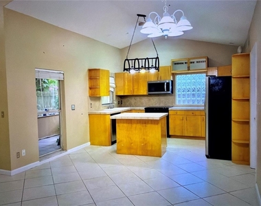 1019 Covington Street - Photo Thumbnail 6