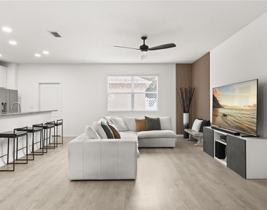 7668 Fairgrove Avenue - Photo Thumbnail 3