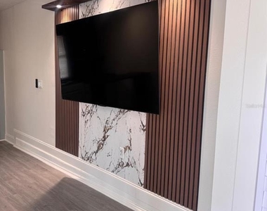 618 Jupiter Way - Photo Thumbnail 5