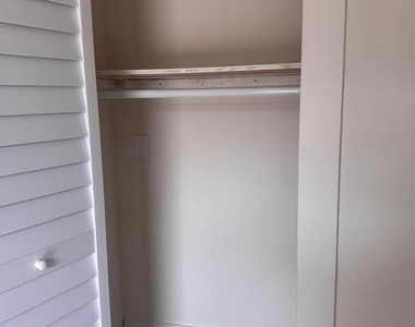 618 Jupiter Way - Photo Thumbnail 9