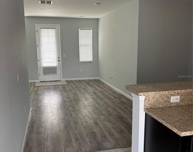 193 Holly Village Drive - Photo Thumbnail 6