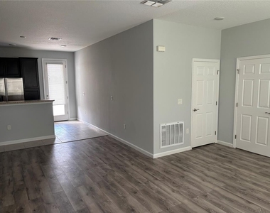193 Holly Village Drive - Photo Thumbnail 3