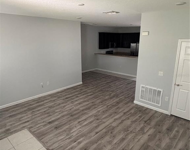 193 Holly Village Drive - Photo Thumbnail 13