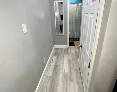 1708 Garvin Street - Photo Thumbnail 9