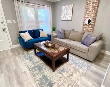 1708 Garvin Street - Photo Thumbnail 2