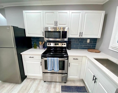 1708 Garvin Street - Photo Thumbnail 7