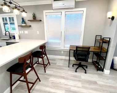 1708 Garvin Street - Photo Thumbnail 6