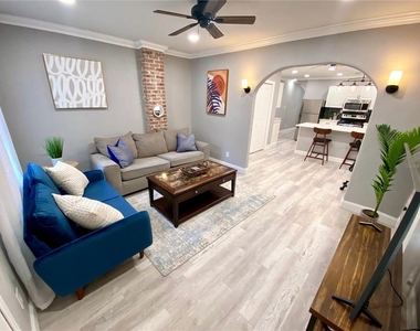 1708 Garvin Street - Photo Thumbnail 4