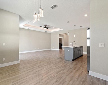 326 Royal Palm Way - Photo Thumbnail 15