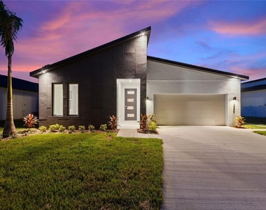 326 Royal Palm Way - Photo Thumbnail 1