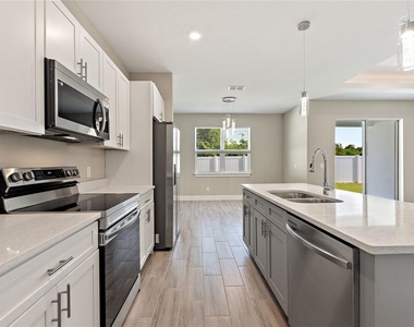 326 Royal Palm Way - Photo Thumbnail 21