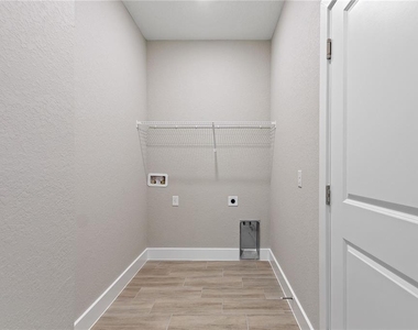 217 Cimarron Drive - Photo Thumbnail 25