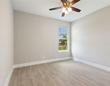 217 Cimarron Drive - Photo Thumbnail 22
