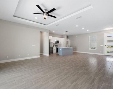 217 Cimarron Drive - Photo Thumbnail 10