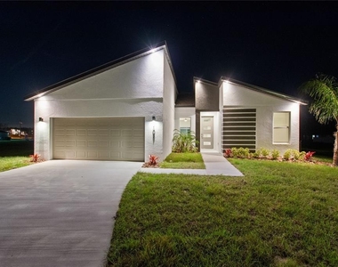 1057 Sabine Place - Photo Thumbnail 1