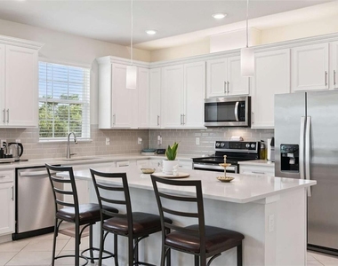 6306 Cedar Chase Court - Photo Thumbnail 8
