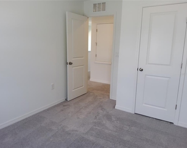 1816 Fan Palm Drive - Photo Thumbnail 11