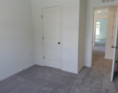1816 Fan Palm Drive - Photo Thumbnail 12