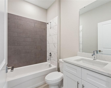 205 Hyacinth Court - Photo Thumbnail 18
