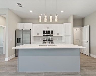 205 Hyacinth Court - Photo Thumbnail 11