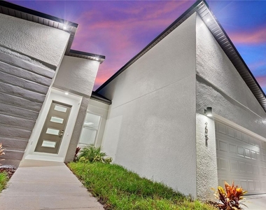 205 Hyacinth Court - Photo Thumbnail 8