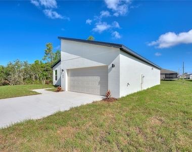 205 Hyacinth Court - Photo Thumbnail 2