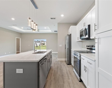 205 Hyacinth Court - Photo Thumbnail 15