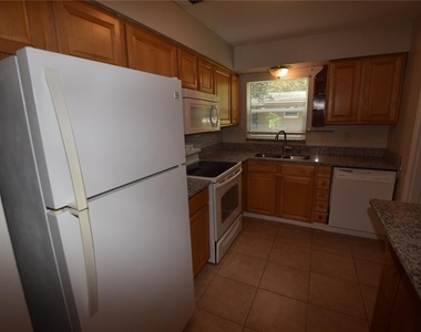 202 James Court - Photo Thumbnail 8