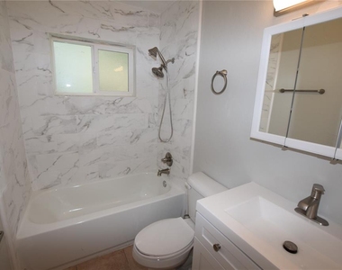 202 James Court - Photo Thumbnail 14