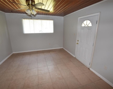 202 James Court - Photo Thumbnail 5