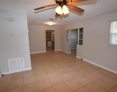 202 James Court - Photo Thumbnail 7