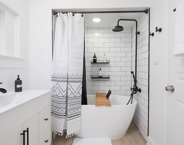 1005 Ne 3rd Avenue - Photo Thumbnail 23