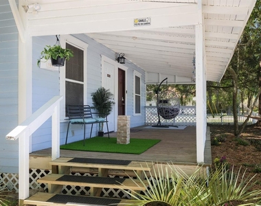 1005 Ne 3rd Avenue - Photo Thumbnail 4