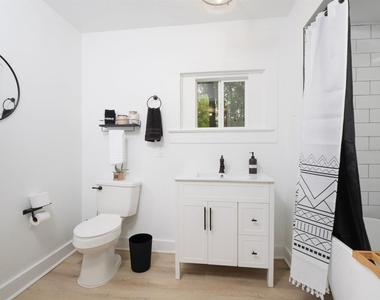 1005 Ne 3rd Avenue - Photo Thumbnail 25