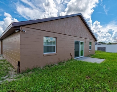 166 Alameda Drive - Photo Thumbnail 7