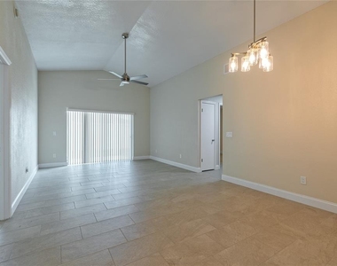 166 Alameda Drive - Photo Thumbnail 19
