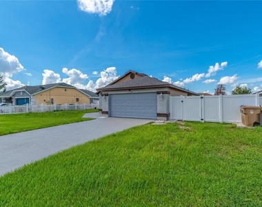 166 Alameda Drive - Photo Thumbnail 3