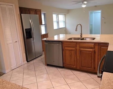 7760 Harlie Street - Photo Thumbnail 7