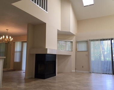 7760 Harlie Street - Photo Thumbnail 4