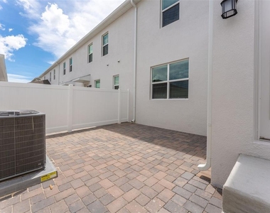 2301 White Buffalo Street - Photo Thumbnail 22
