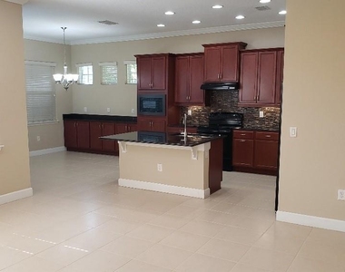 13818 Eliot Avenue - Photo Thumbnail 14