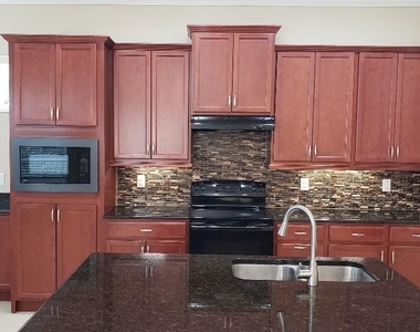13818 Eliot Avenue - Photo Thumbnail 13