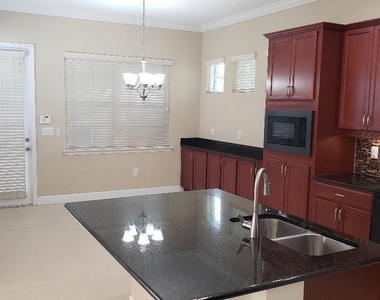 13818 Eliot Avenue - Photo Thumbnail 10